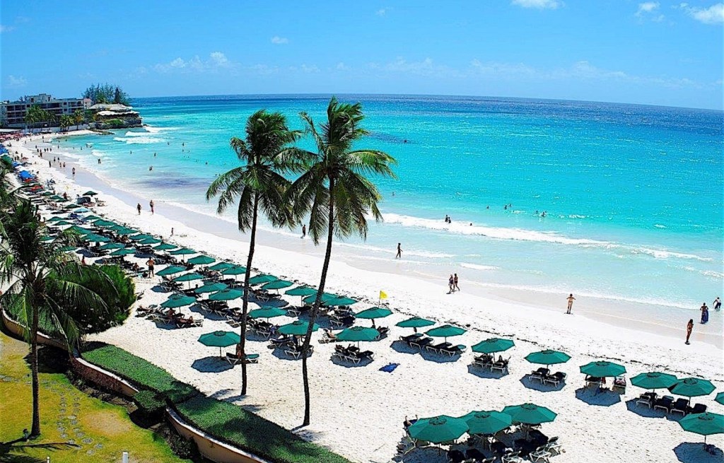 A Helpful Guide To Exploring Accra/Rockley Beach: Sun, Sand, and So Much&nbsp;More