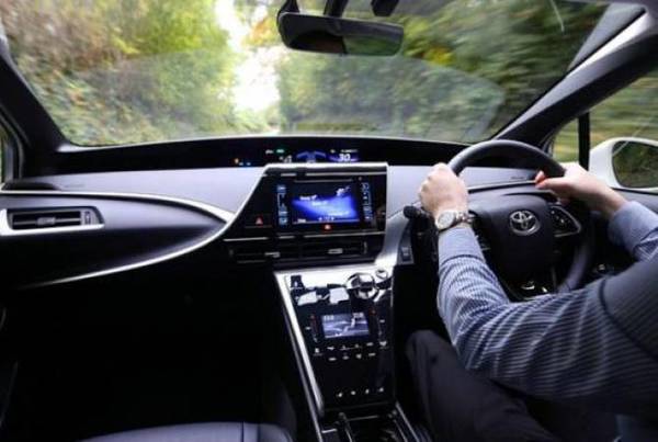 A Helpful Guide To Navigating Driving In Oistins Barbados: Driving Tips and Car&nbsp;Rentals